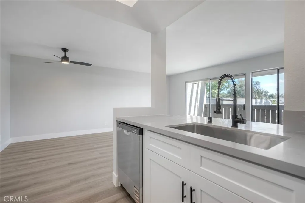 Photo #8: JT25215960 Listing: Photo #8