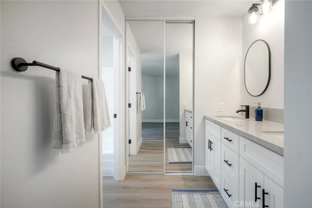 Photo #17: JT25215960 Listing: Photo #17