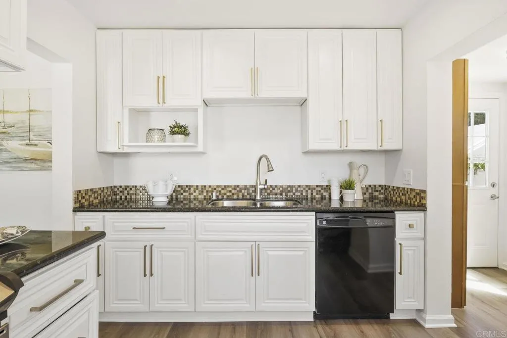 https://cdn.realtyfeed.com/cdn/127/306542517/d2b9d76f3ef679706fbb2c0b3084dc28.webp