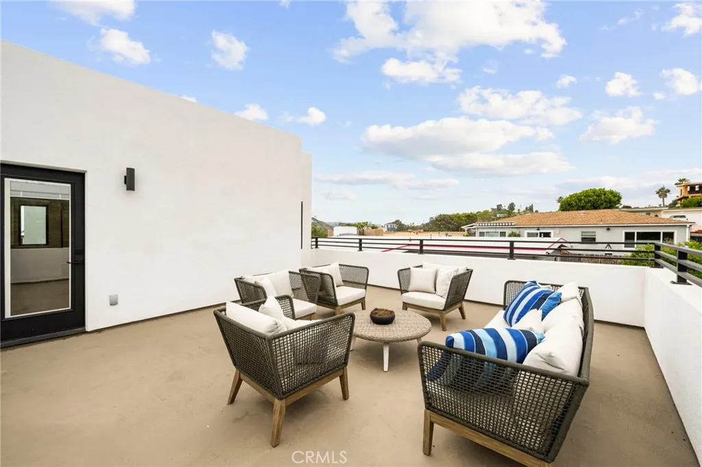 https://cdn.realtyfeed.com/cdn/127/306542614/44432d4f927530fe5759cad284e51afd.webp
