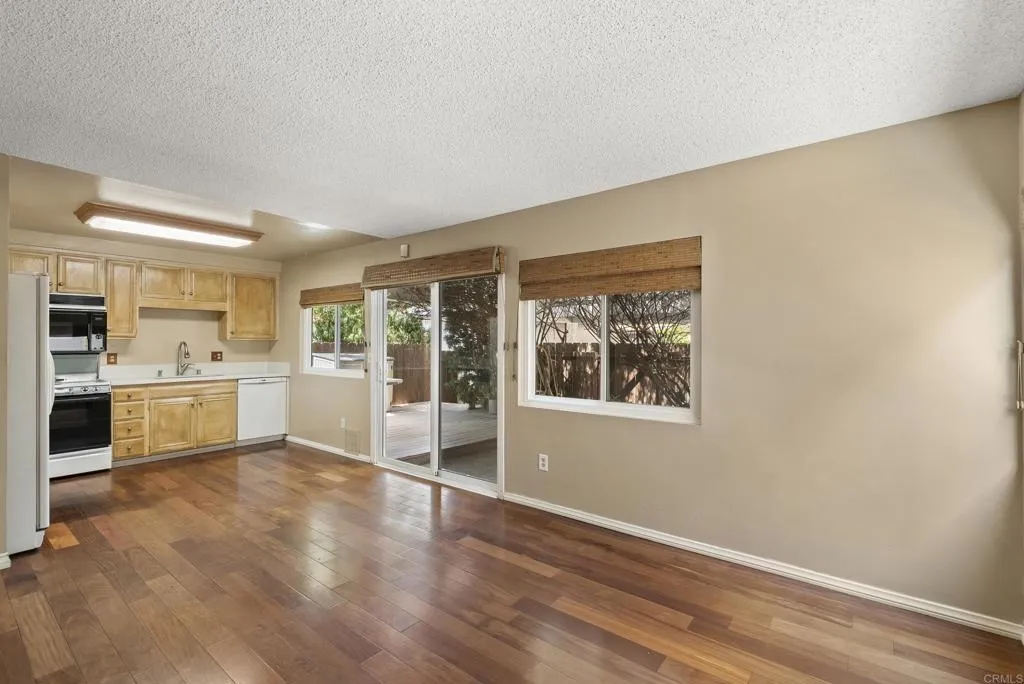 https://cdn.realtyfeed.com/cdn/127/306542638/3ee2d8dcb1f5c63afe9a9ca6b2071567.webp