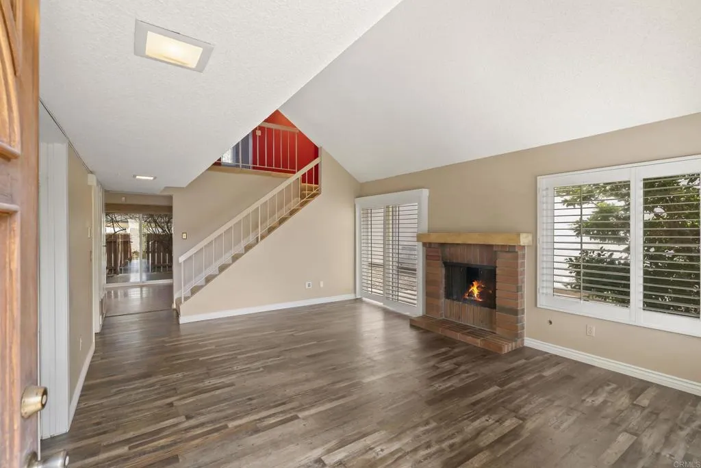 https://cdn.realtyfeed.com/cdn/127/306542638/f8ab3efba3ce068395231169086c0f91.webp