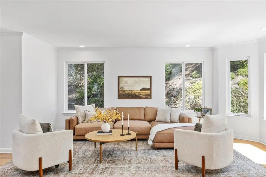 https://cdn.realtyfeed.com/cdn/127/306542733/9a78da5d48acbcd08e4d5a2121953f75.webp