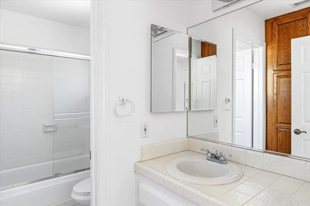 https://cdn.realtyfeed.com/cdn/127/306542733/a1073d751d2c6146303f52e1824a5b3c.webp