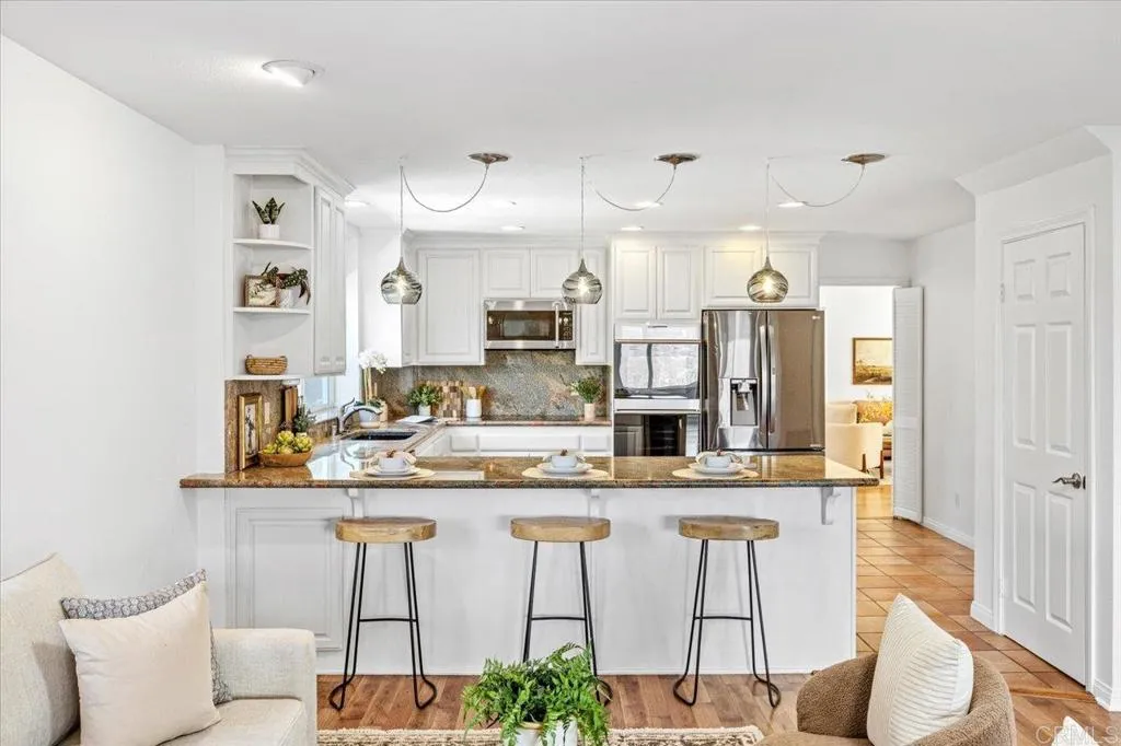 https://cdn.realtyfeed.com/cdn/127/306542733/a95ce1134f10477ce1ac56b73ec46093.webp