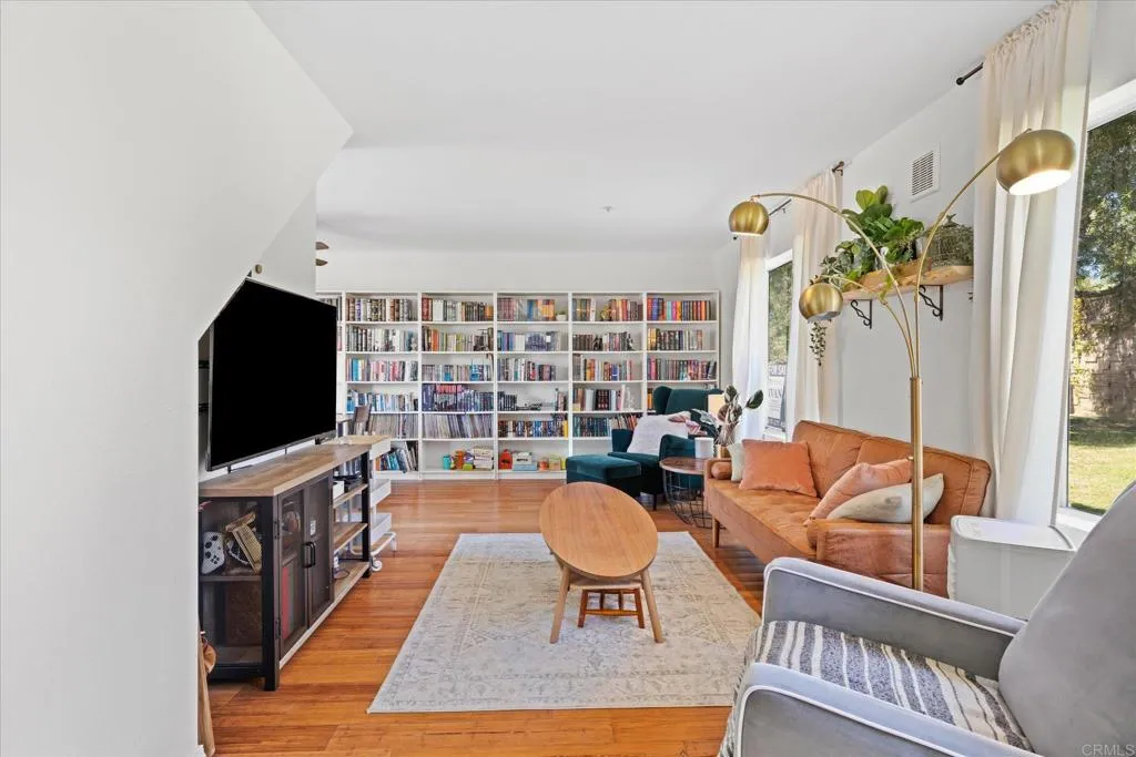 https://cdn.realtyfeed.com/cdn/127/306542743/e966409be41d9006bc2b2c42eb9f1ae5.webp