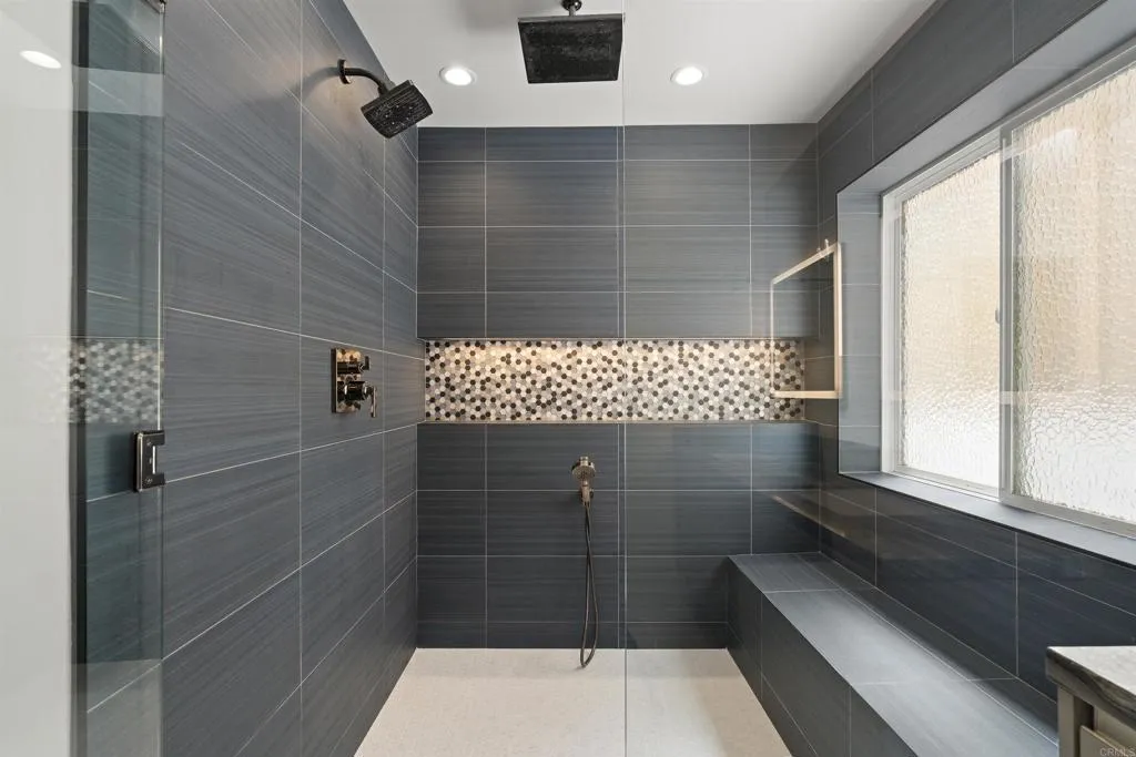 https://cdn.realtyfeed.com/cdn/127/306542769/2f7a8ca4c8728e9186a0c373472ed38c.webp