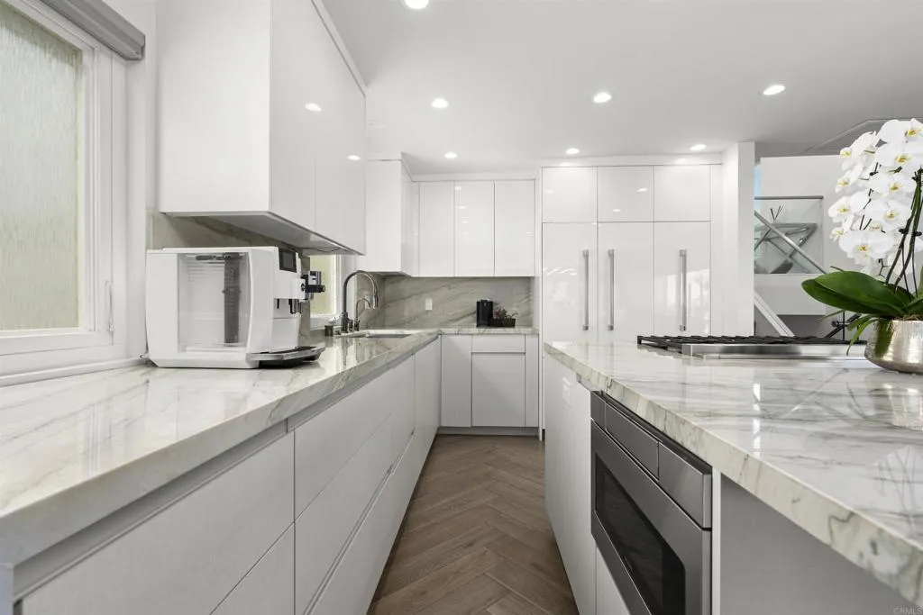 https://cdn.realtyfeed.com/cdn/127/306542769/713bcb4e28d872529a437c6f61281f6d.webp
