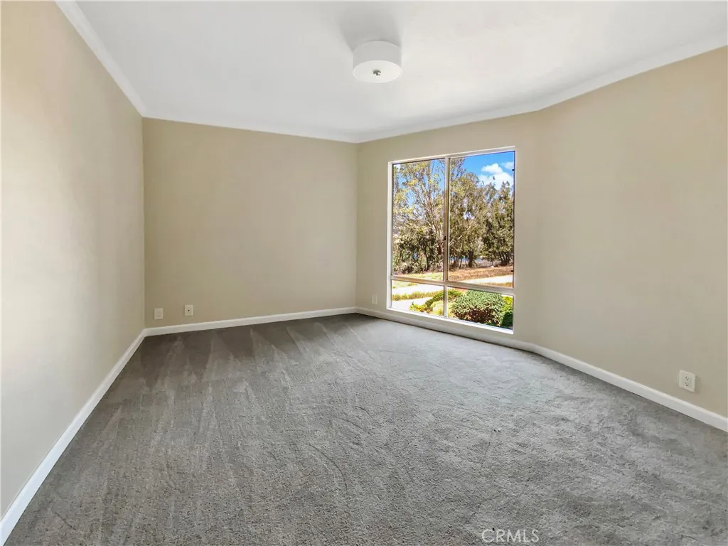 https://cdn.realtyfeed.com/cdn/127/306542789/8143565c4d84771053dd69add9fb3232.webp