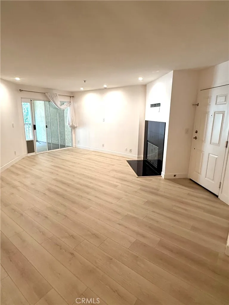 5744 Oak Bend Ln Unit 212, Oak Park, CA 91377 - Photo 4 of 24, Oak Park, CA