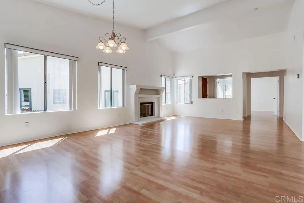 Photo #7: NDP2509022 Listing: Photo #7