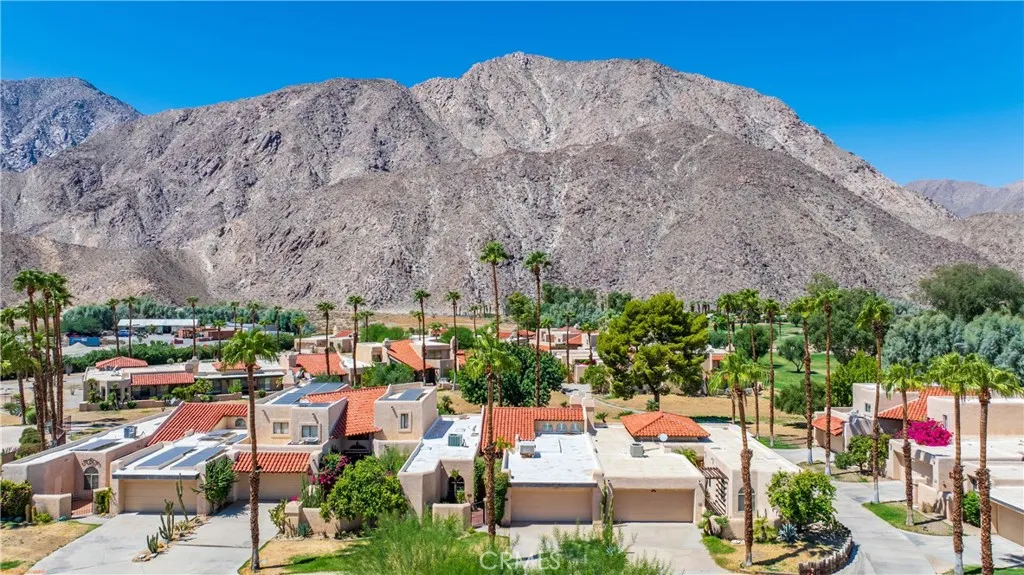 https://cdn.realtyfeed.com/cdn/127/306542993/80d66ae163f6ae149e17933e0a8eb590.webp