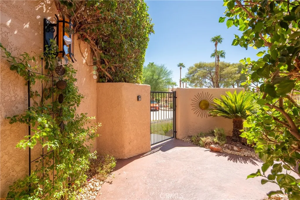 https://cdn.realtyfeed.com/cdn/127/306542993/c39aa1733387c3876f9fd83e91a57598.webp