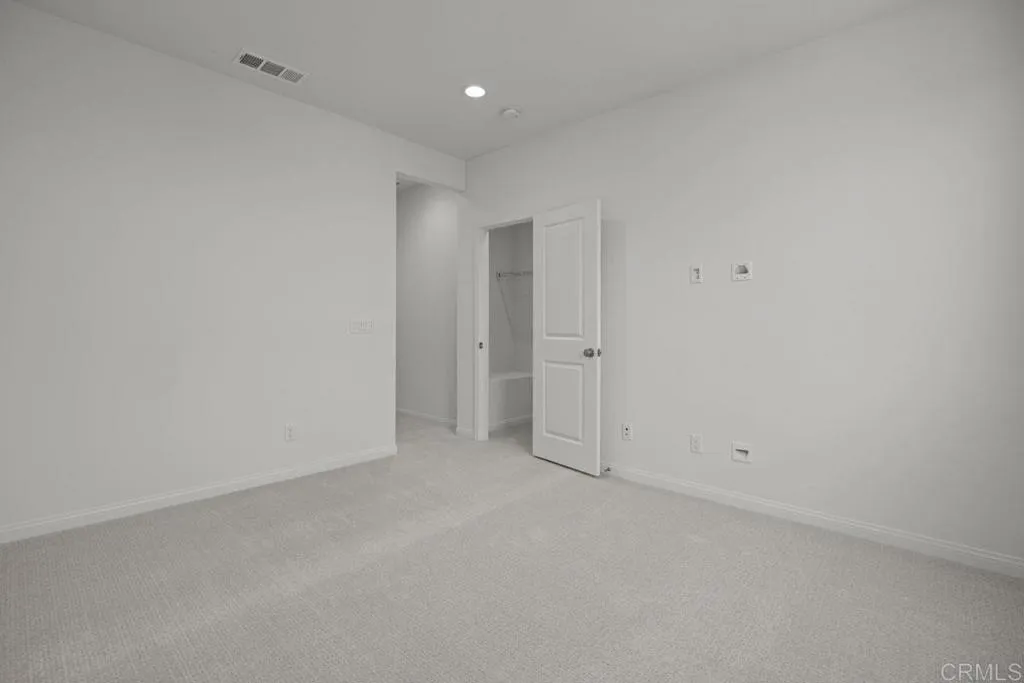 Photo #11: NDP2509025 Listing: Photo #11