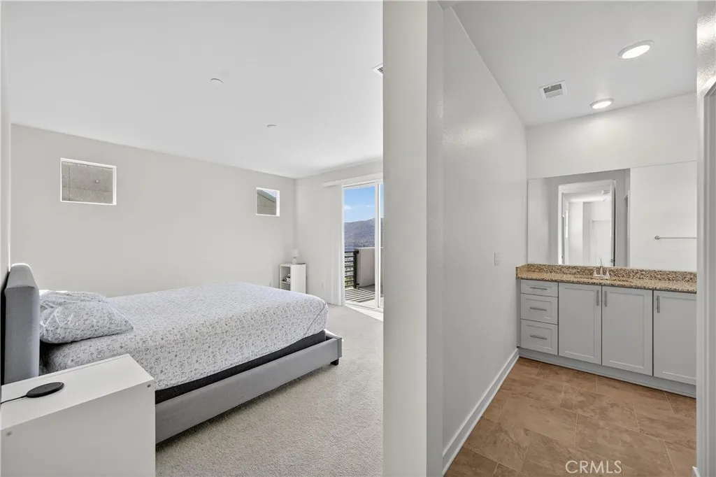 https://cdn.realtyfeed.com/cdn/127/306543002/f17a1e96a66519e05156a09e0dba3915.webp
