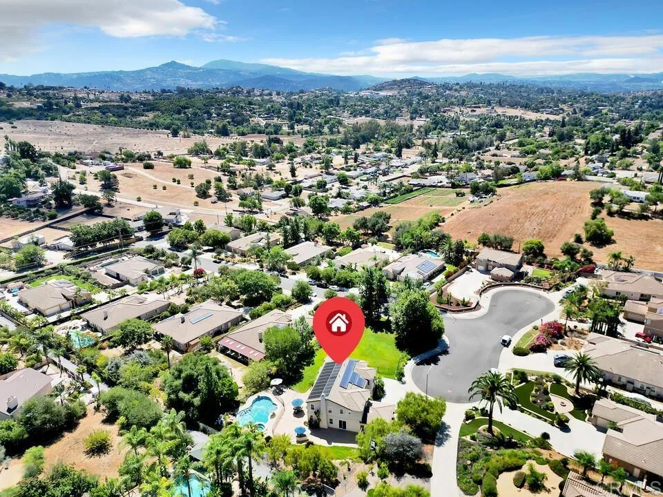 https://cdn.realtyfeed.com/cdn/127/306543014/4ff922e9af7ee0f775ef0fda5a15be10.webp