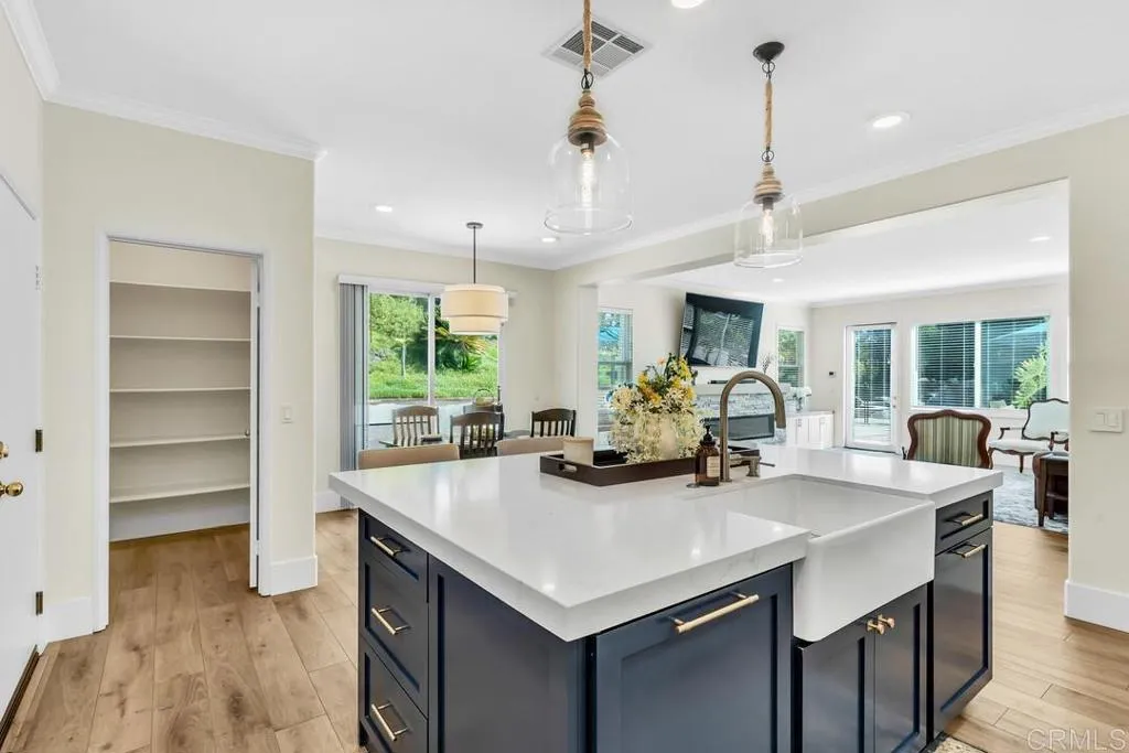 https://cdn.realtyfeed.com/cdn/127/306543014/650d4928d72d6bf330ed28154744b09c.webp