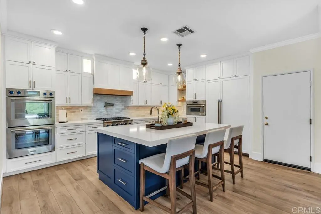 https://cdn.realtyfeed.com/cdn/127/306543014/efefbe94ffde537641bf949418bbe2a1.webp