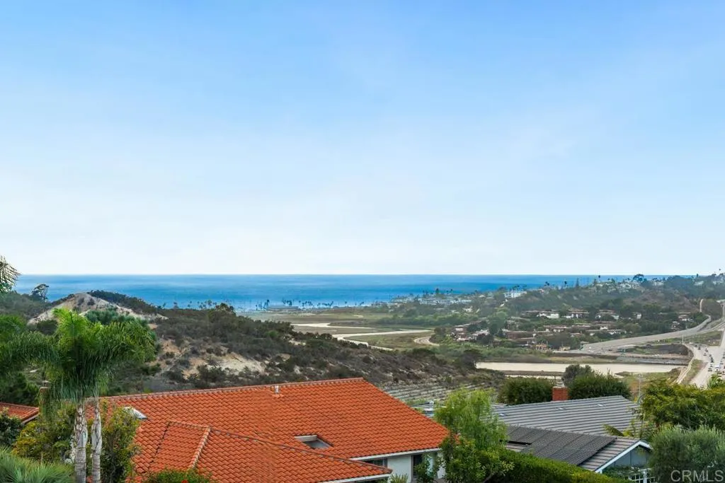 https://cdn.realtyfeed.com/cdn/127/306543016/c4b6238f60e72518736bb3870f727a23.webp
