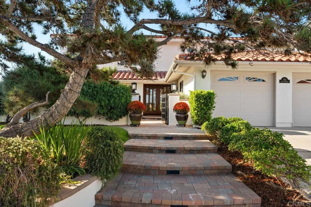 https://cdn.realtyfeed.com/cdn/127/306543016/e0fea4c83cee2fd844220f16d9593f87.webp
