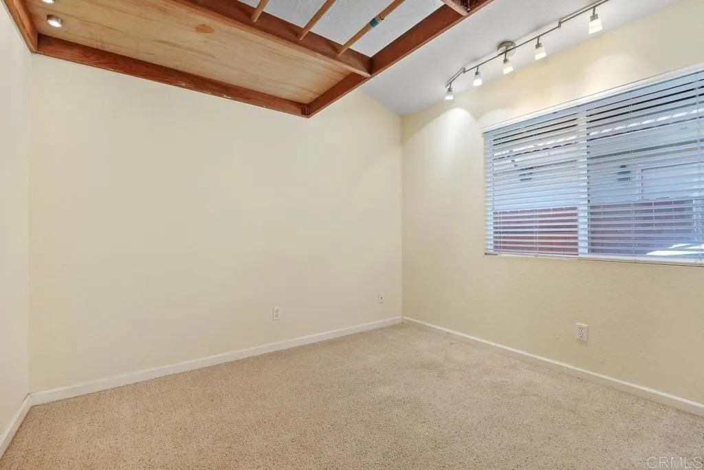 https://cdn.realtyfeed.com/cdn/127/306543074/76d0a377e3fb6be3d7373e8bff3ab9a5.webp