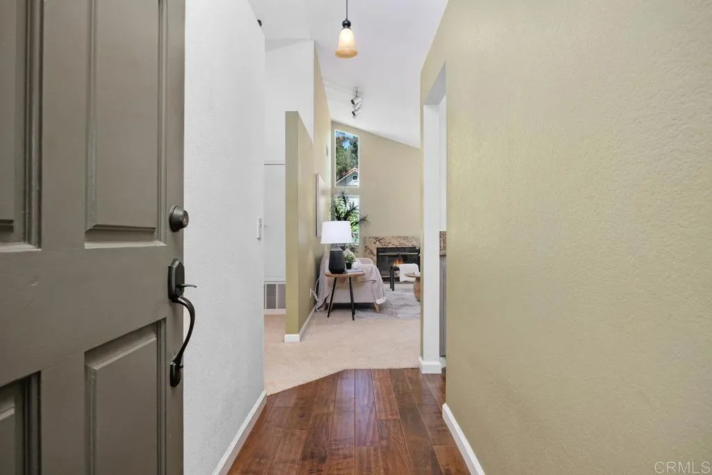 https://cdn.realtyfeed.com/cdn/127/306543074/cc8706f48d52738f3fdaa017fd878e0e.webp
