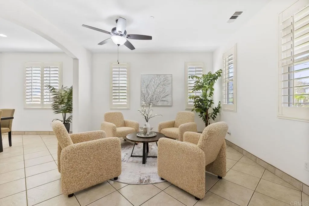 https://cdn.realtyfeed.com/cdn/127/306543112/1b5d79400158f88221017aa04610ba90.webp
