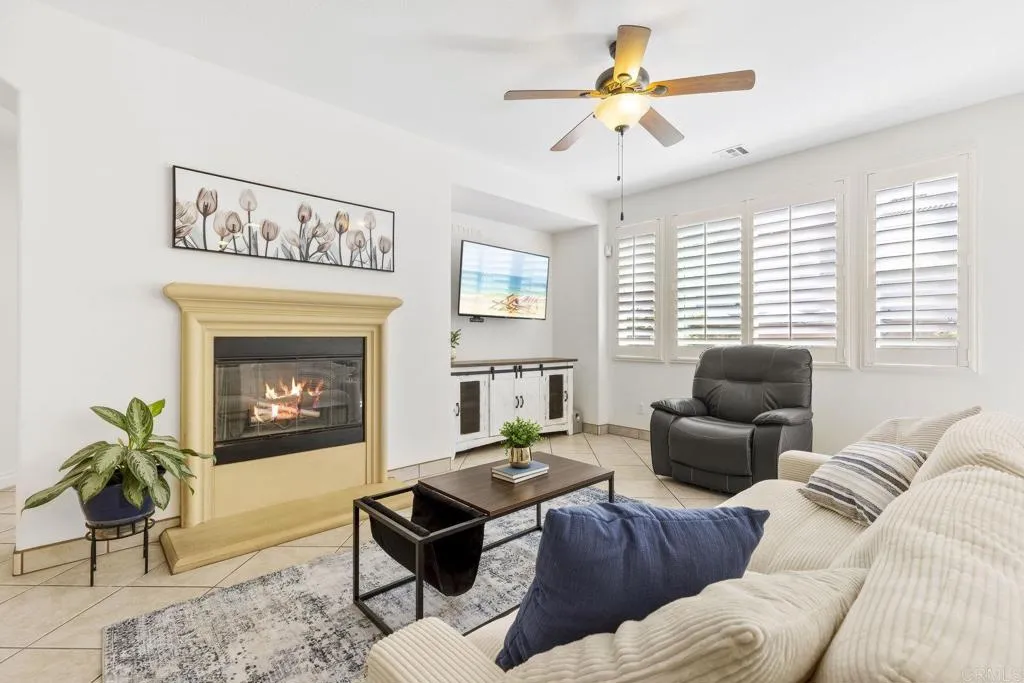 https://cdn.realtyfeed.com/cdn/127/306543112/60007b326d7f62fd8fc17590226a02d3.webp