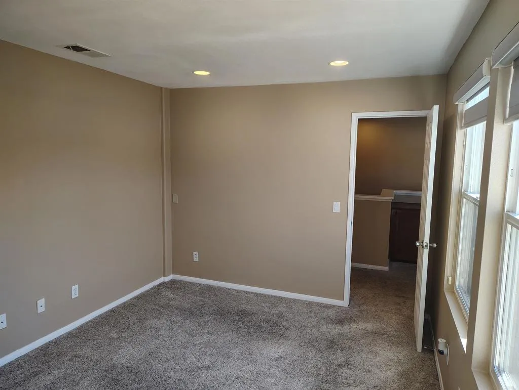 https://cdn.realtyfeed.com/cdn/127/306543188/1c376ce5031e03904dd4136ee6fd08b6.webp