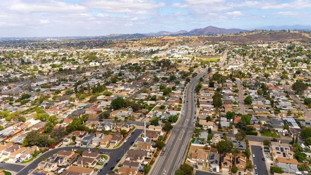 https://cdn.realtyfeed.com/cdn/127/306543191/323b8061d231a0e149af690ff60d08ed.webp