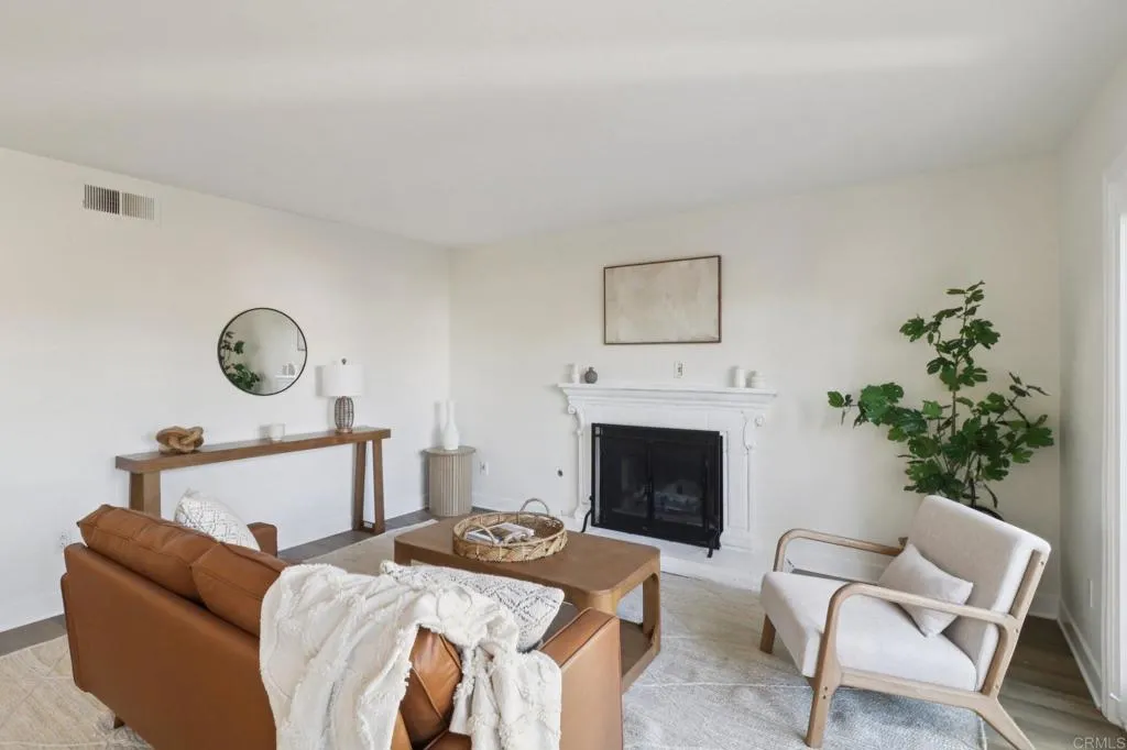 https://cdn.realtyfeed.com/cdn/127/306543278/5ae3706fa628efcd73a04f08b1003d8b.webp