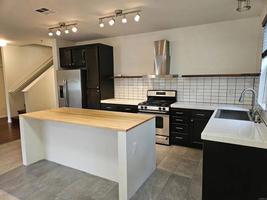https://cdn.realtyfeed.com/cdn/127/306543375/232126a05e81c93c272b6fedf7d3bbed.webp