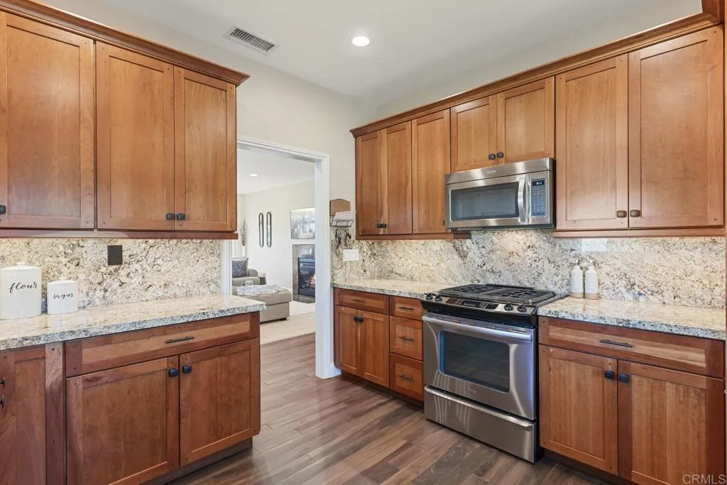 https://cdn.realtyfeed.com/cdn/127/306543421/569fda2d68fa128f9a69e3381a1dac49.webp