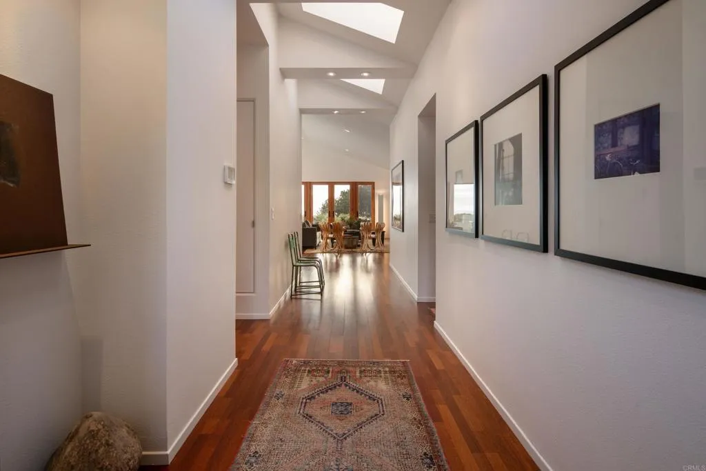 https://cdn.realtyfeed.com/cdn/127/306543440/a99f598aa703a1f0a3b5ac8d31fc90bf.webp