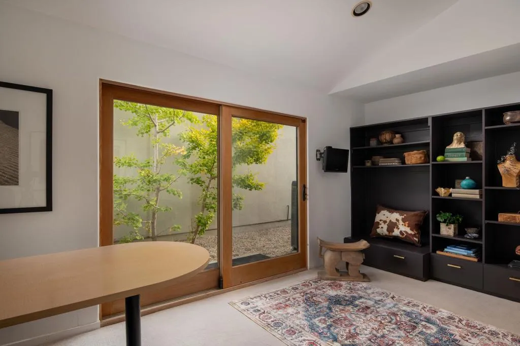 https://cdn.realtyfeed.com/cdn/127/306543440/fe3e40a44582ed0c4077616b0ec40d9c.webp