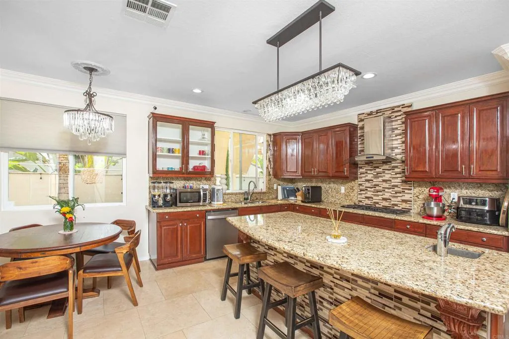 https://cdn.realtyfeed.com/cdn/127/306543442/5af08d38b8ac35154471a03c4fbe04d5.webp
