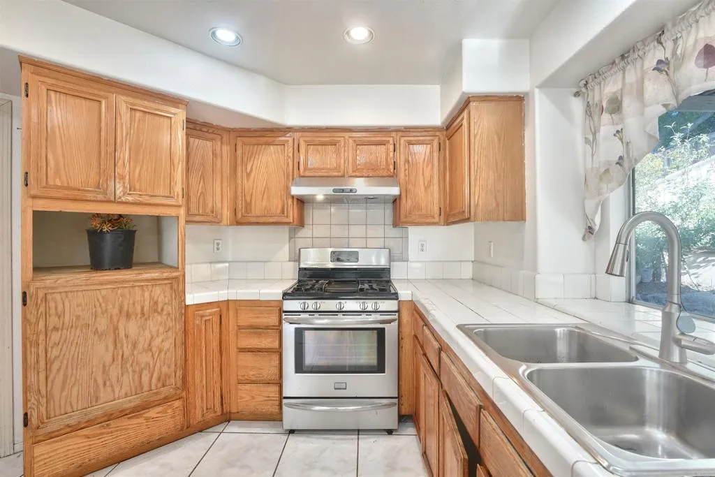 https://cdn.realtyfeed.com/cdn/127/306543495/8a43a8ceb2c371314a4ac28ad67cd427.webp