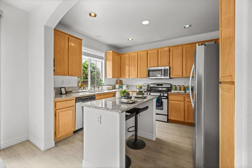 https://cdn.realtyfeed.com/cdn/127/306543505/cdfa3c70b2ed5b81cb566c998b673fc0.webp