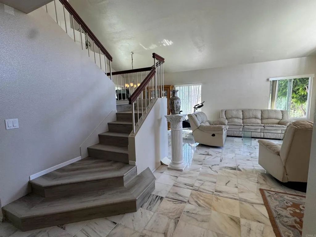 https://cdn.realtyfeed.com/cdn/127/306543561/b3f336059ea3317a6d2932f53d83dc00.webp
