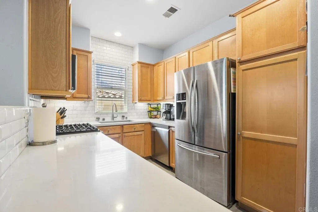 https://cdn.realtyfeed.com/cdn/127/306543583/2d4c65c563f63921c25a1d1c1d20fe8e.webp