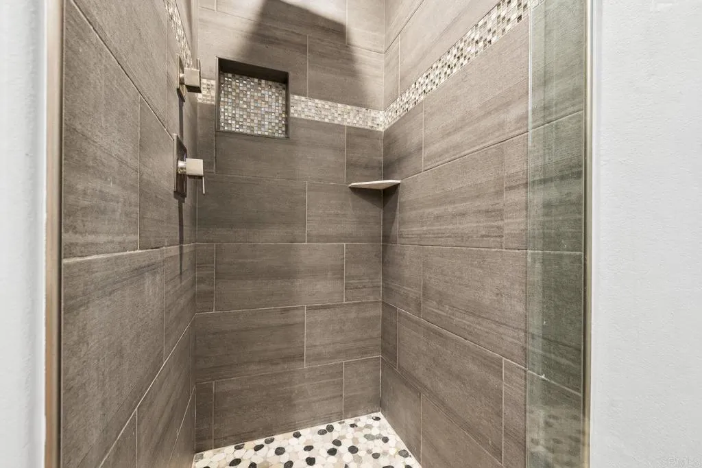 Photo #10: NDP2509057 Listing: Photo #10