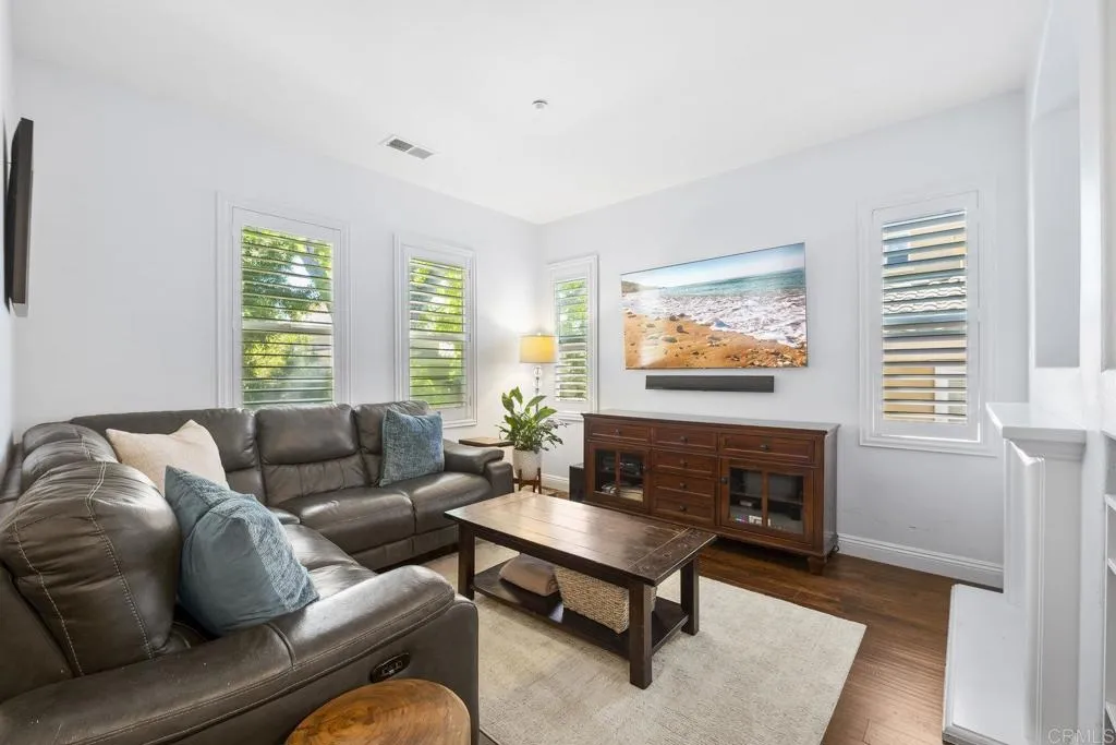 https://cdn.realtyfeed.com/cdn/127/306543583/47a8bd6cac91600f36b5647a5a212482.webp