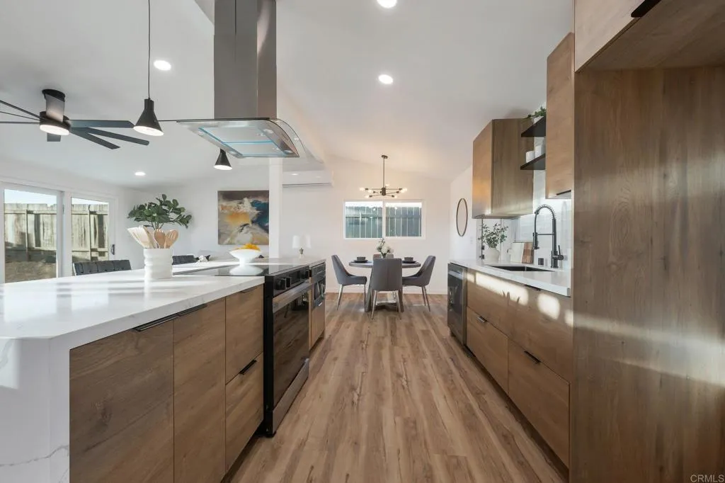 https://cdn.realtyfeed.com/cdn/127/306543608/9b174f5d9b47e8360a7f39c3dff95a18.webp