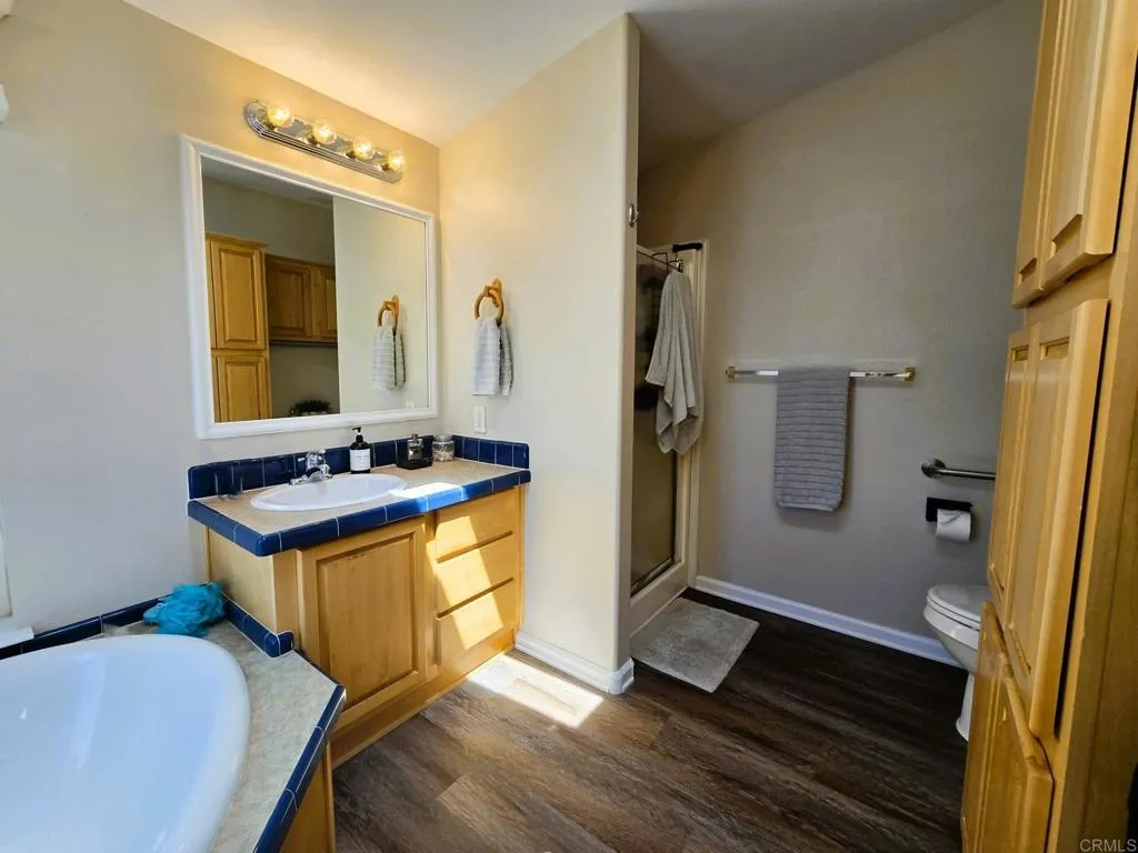 https://cdn.realtyfeed.com/cdn/127/306543609/3f921aa40f2333c1cd3bb108c41b58b2.webp