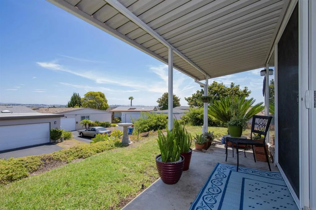 https://cdn.realtyfeed.com/cdn/127/306543647/8e0d2dca98d9ee8ff0947ec83a80545f.webp