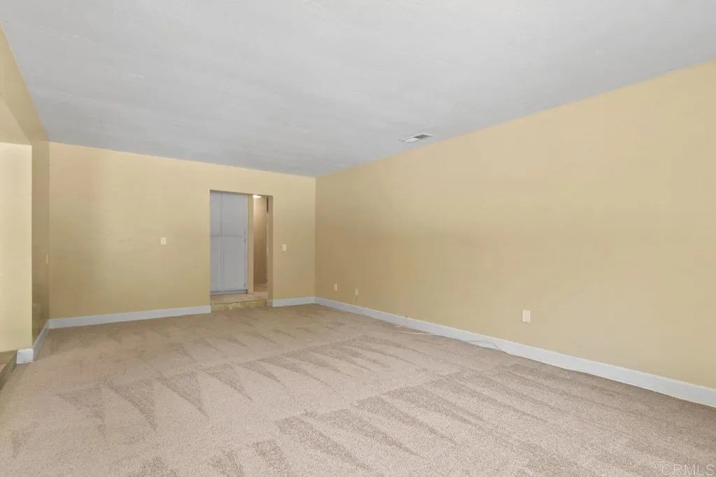 https://cdn.realtyfeed.com/cdn/127/306543659/230800c89f5f37bedd0d6ea65d234f0e.webp