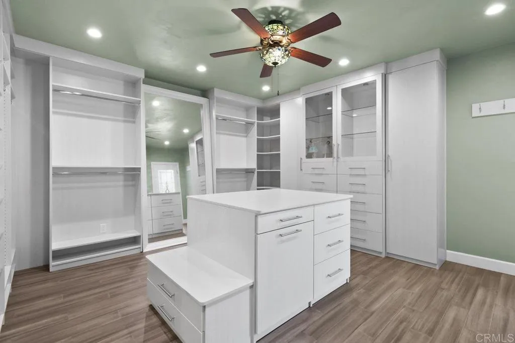https://cdn.realtyfeed.com/cdn/127/306543659/6fe334f0895f344f3a56107871184580.webp