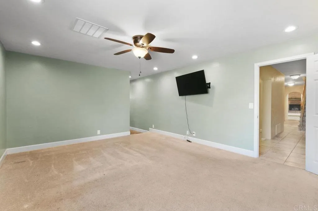 https://cdn.realtyfeed.com/cdn/127/306543659/e8af4a4fb3b65180a128b8e61bbc840b.webp