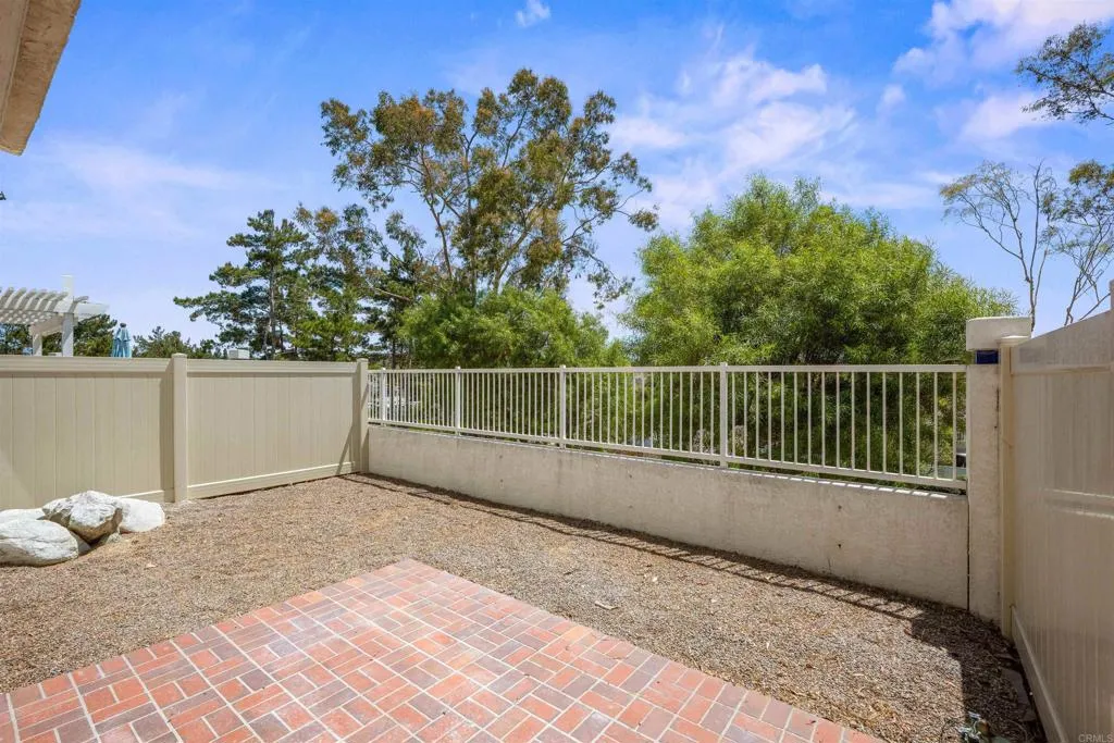 https://cdn.realtyfeed.com/cdn/127/306543692/0138103e808d40a007bac6d0fa926e8f.webp