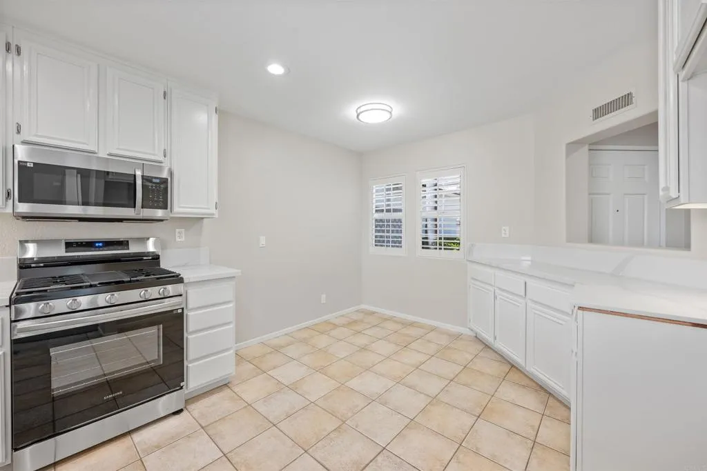 https://cdn.realtyfeed.com/cdn/127/306543692/b7fdc4b80ad713b6e4859c79ba2964a3.webp
